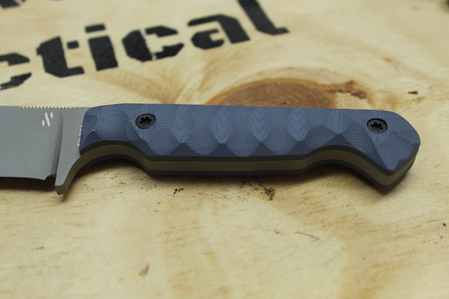 Sojourner Knives Journeyman